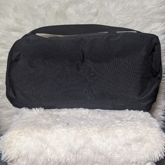 NWT Champion Duffle Bag Unisex - Picture 5 of 12